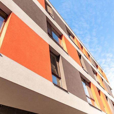 Bright 1Bdr Apartment With A Balcony 소피아 외부 사진