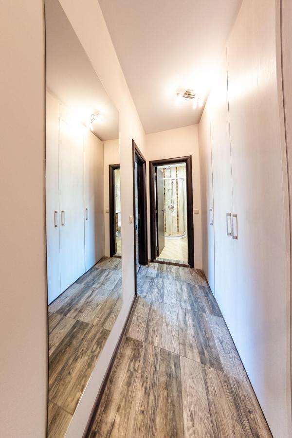 Bright 1Bdr Apartment With A Balcony 소피아 외부 사진